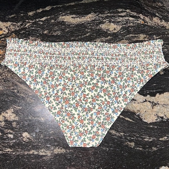 Tory Burch Costa Printed Hipster - Picture 9 of 13